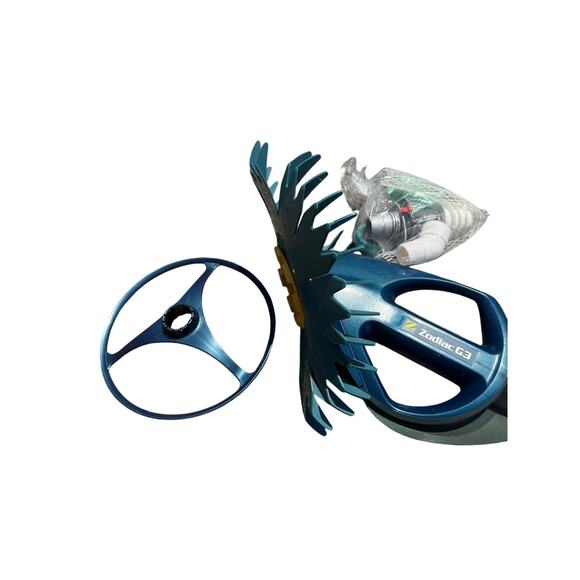 Zodiac Baracuda G3 suction-side automatic pool cleaner. It is designed to clean - Picture 3 of 8